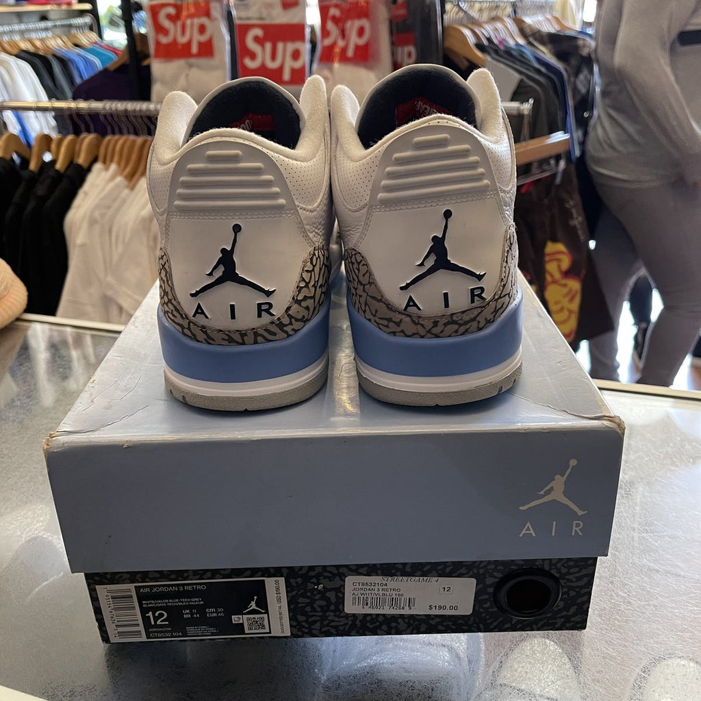 Air Jordan 3 Retro “UNC”