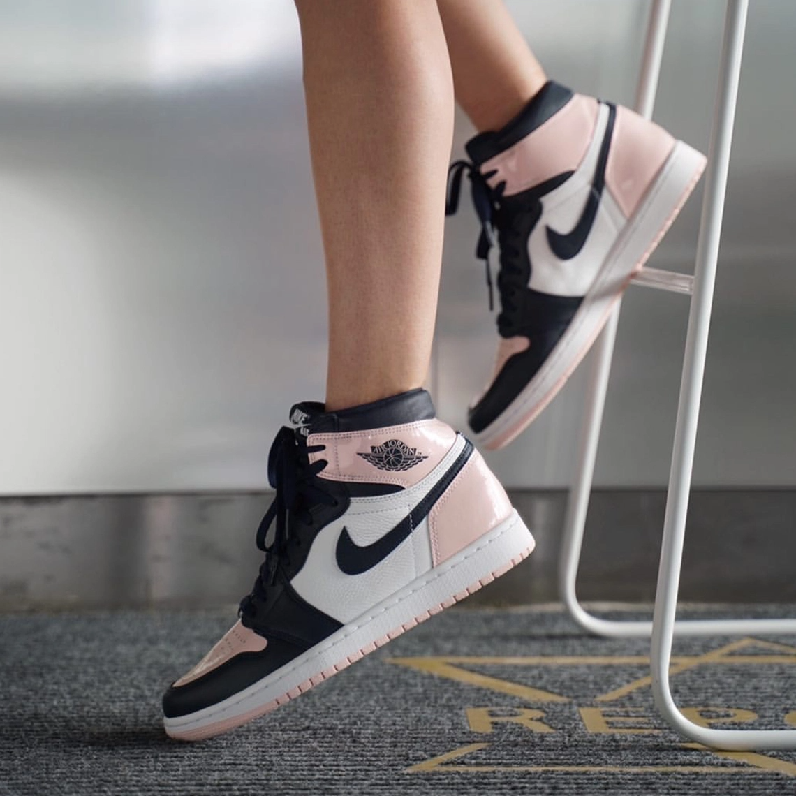 Jordan 1 Retro High OG Atmosphere (W)