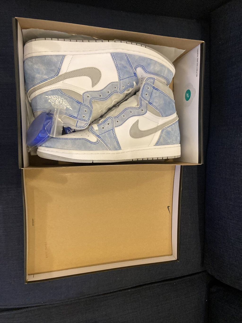 Jordan 1 Retro High OG Hyper Royal